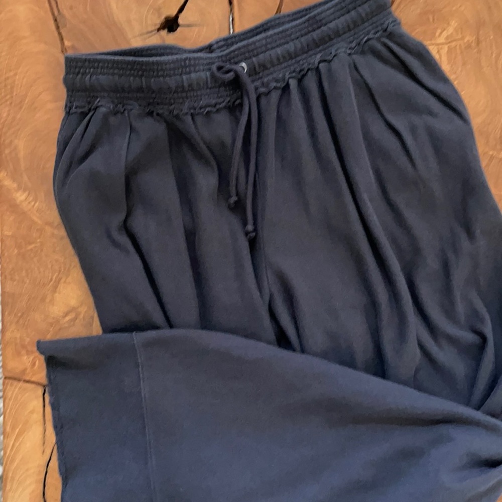 Free People ultra wide leg pull on pants with pockets size unknown
